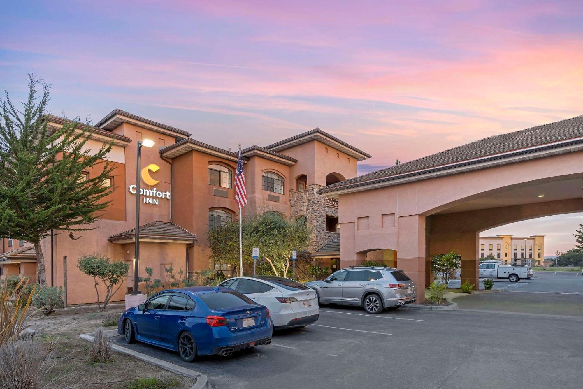 Comfort Inn Marina On The Monterey Bay Exterior foto